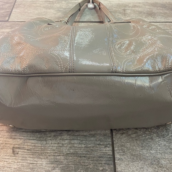 Coach Carryall Signature Stitch Frame - Picture 4 of 8